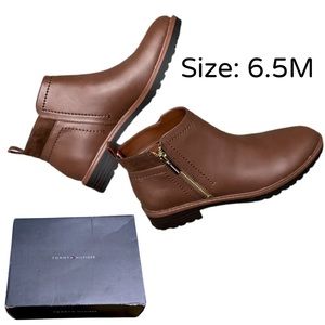 Tommy Hilifiger Women's Fawn Booties NWB. Size:6.5